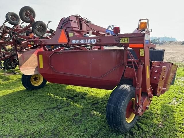 Image of New Holland 313 equipment image 2