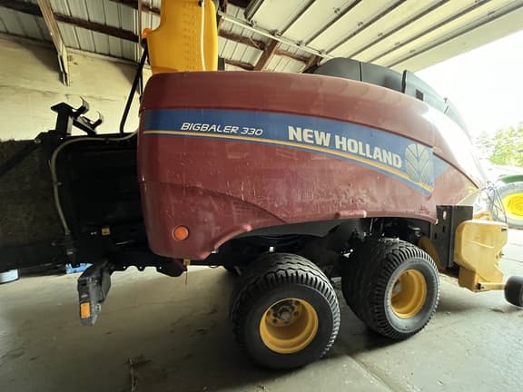 Image of New Holland 330 equipment image 1