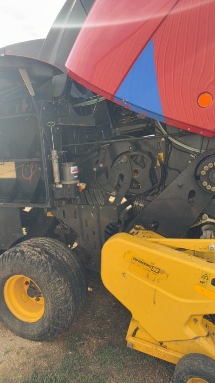 Image of New Holland Big Baler 330 equipment image 3