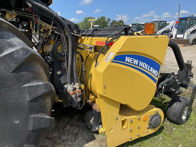 Image of New Holland 380FP equipment image 4