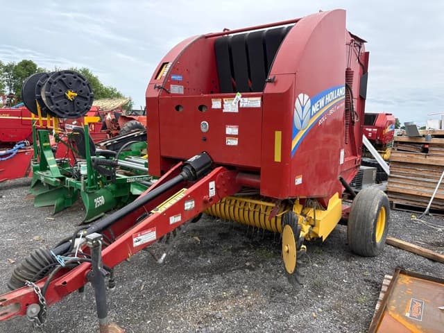 Image of New Holland RB450 equipment image 2