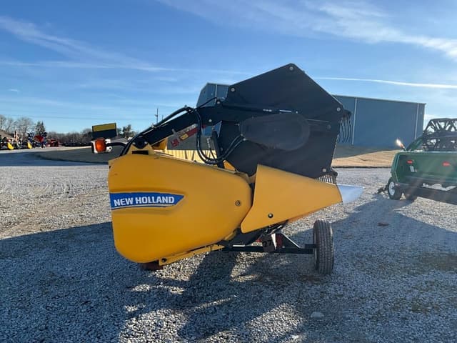 Image of New Holland 740CF equipment image 4