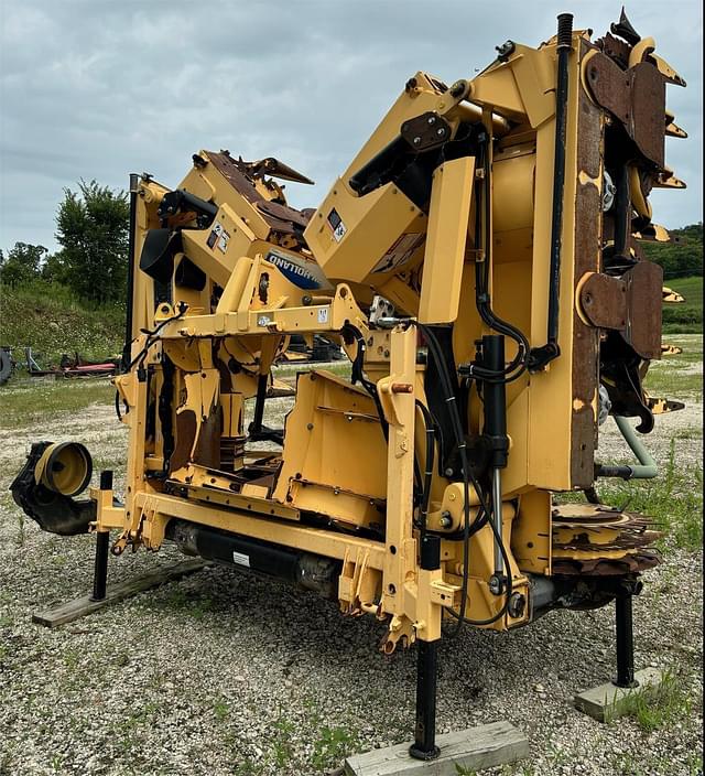 Image of New Holland 750SFI equipment image 4