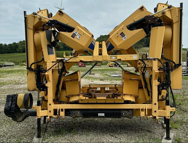 Image of New Holland 750SFI equipment image 3