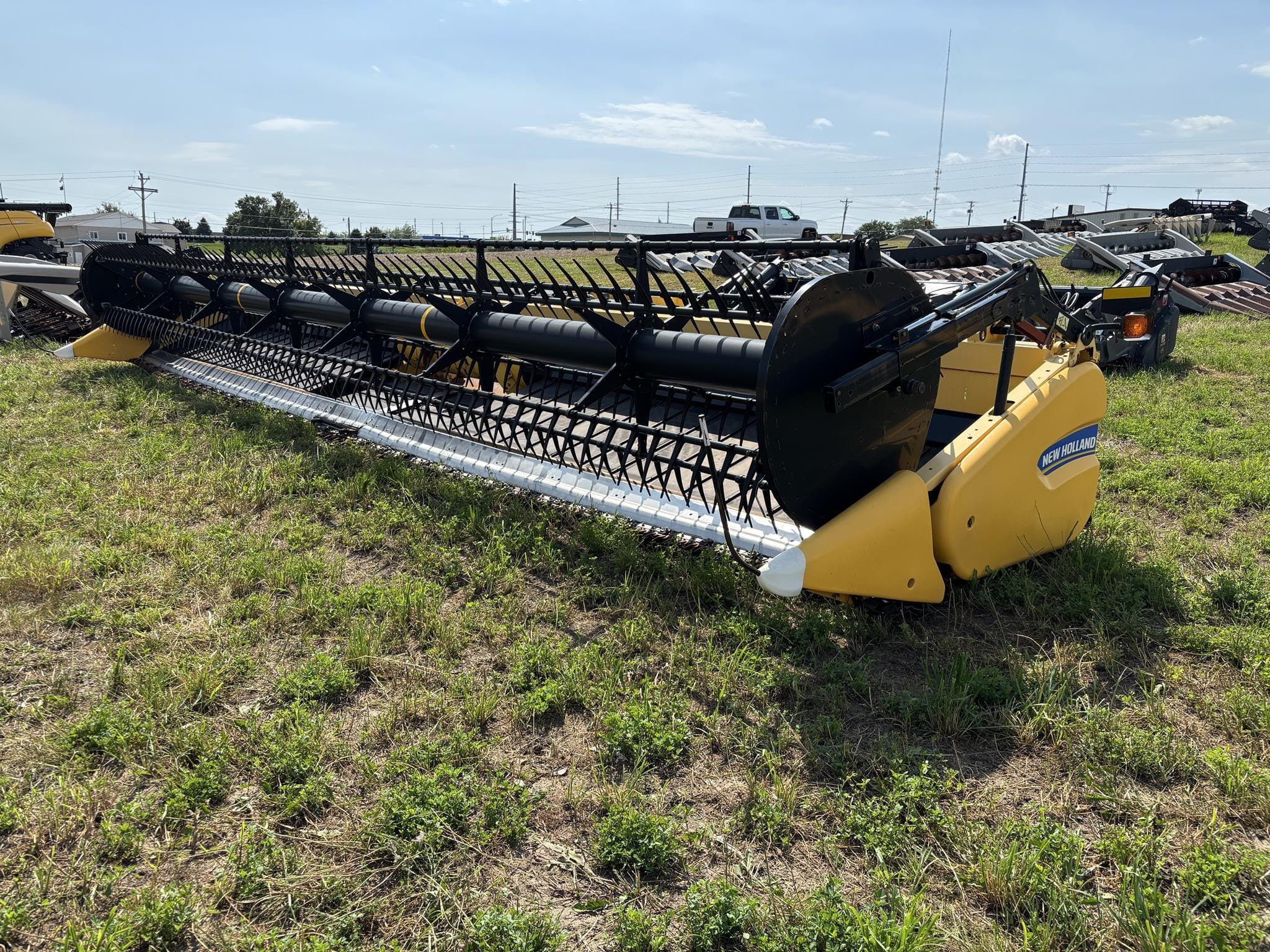 2014 New Holland 880CF Equipment Image0