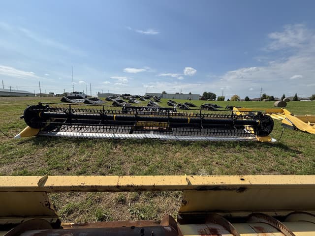 Image of New Holland 880CF equipment image 1