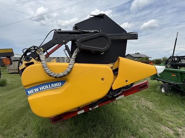 Image of New Holland 880CF equipment image 3