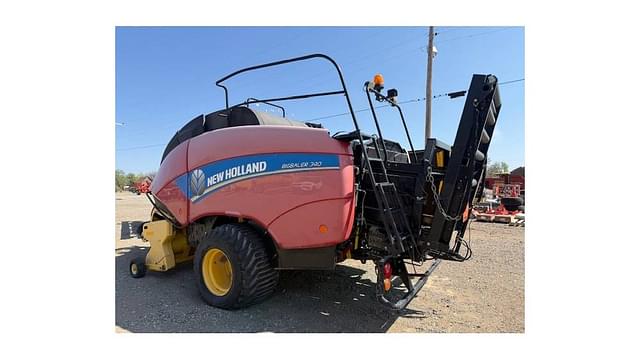 Image of New Holland Big Baler 340 equipment image 2