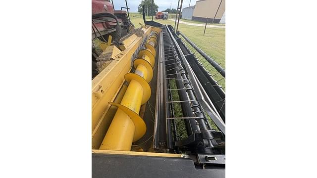 Image of New Holland H8040 equipment image 3