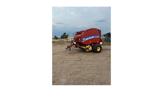 Image of New Holland RB560 Specialty Crop equipment image 1