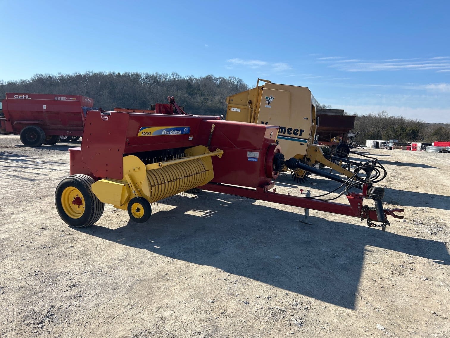 2014 New Holland BC5060 Equipment Image0