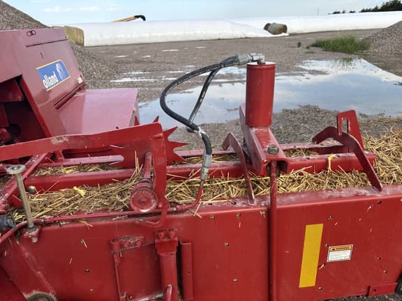 Image of New Holland BC5070 equipment image 4