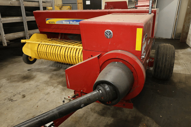 Image of New Holland BC5070 equipment image 3