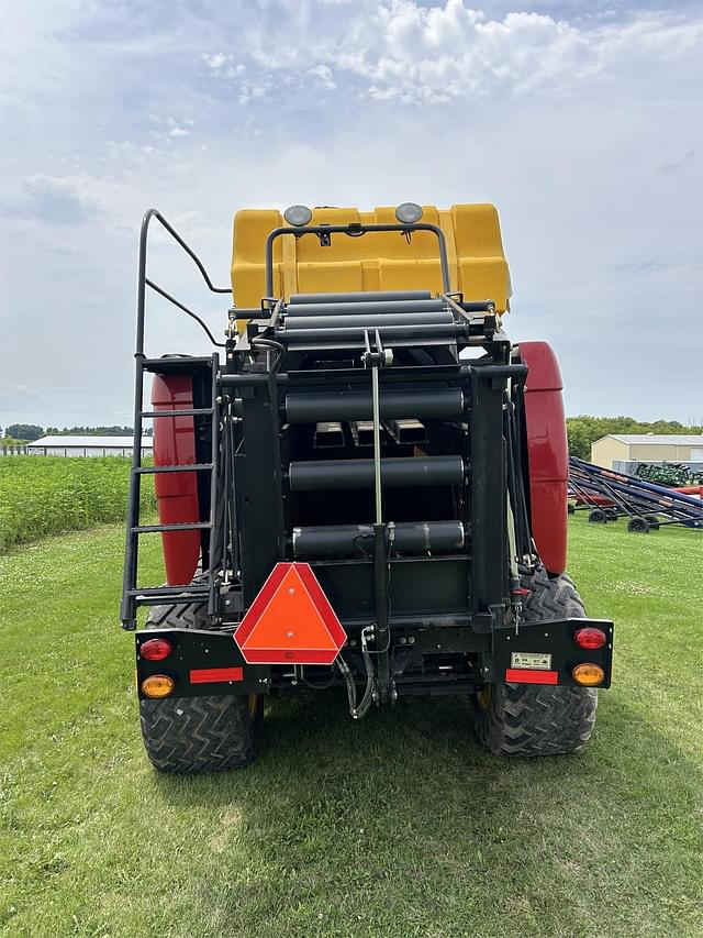 Image of New Holland Big Baler 330 equipment image 3