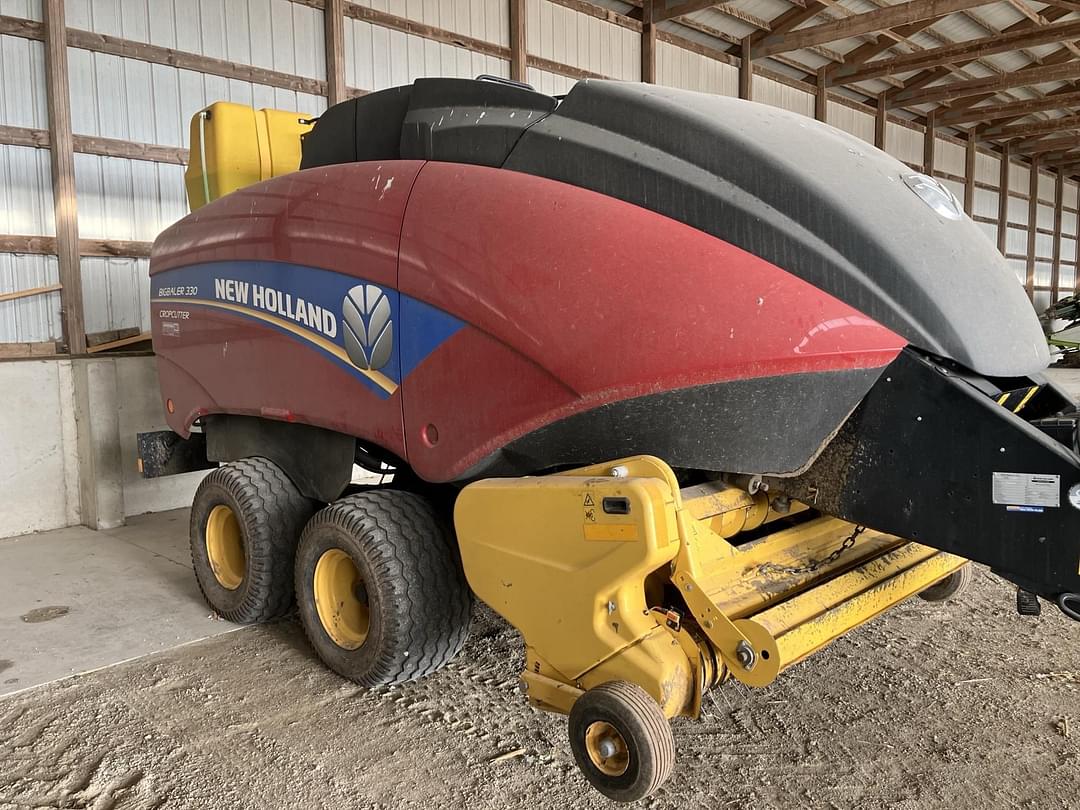 Image of New Holland Big Baler 330 CropCutter Primary image