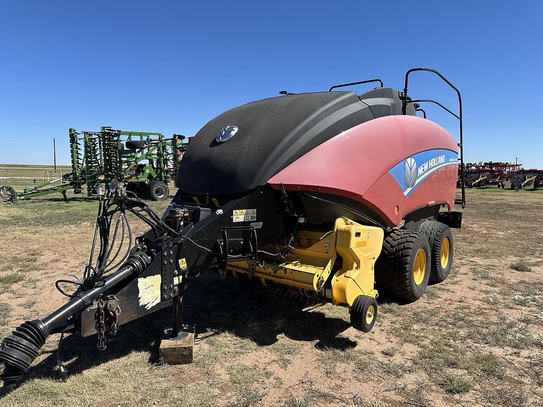 Image of New Holland Big Baler 340 Primary image