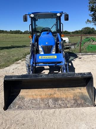 Image of New Holland Boomer 3040 equipment image 1