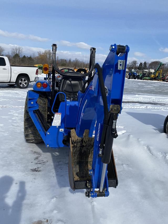 Image of New Holland Boomer 37 equipment image 4