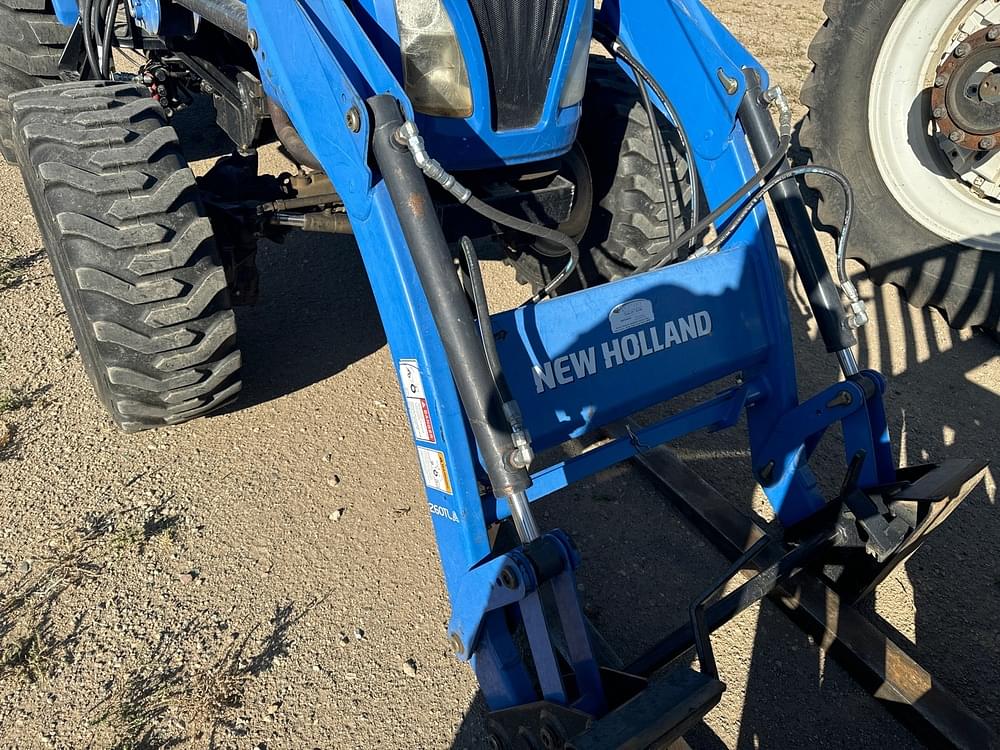 Image of New Holland Boomer 47 Image 1