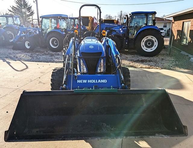 Image of New Holland Boomer 47 equipment image 2