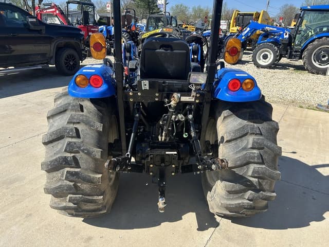 Image of New Holland Boomer 47 equipment image 4