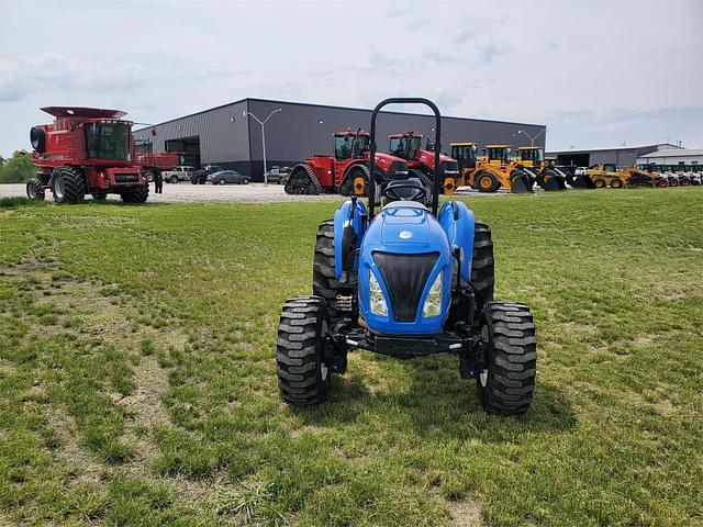 Image of New Holland Boomer 47 equipment image 2