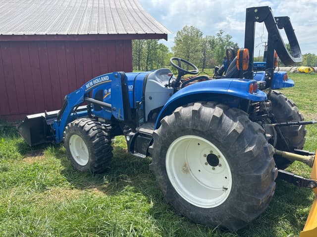 Image of New Holland Boomer 47 equipment image 4