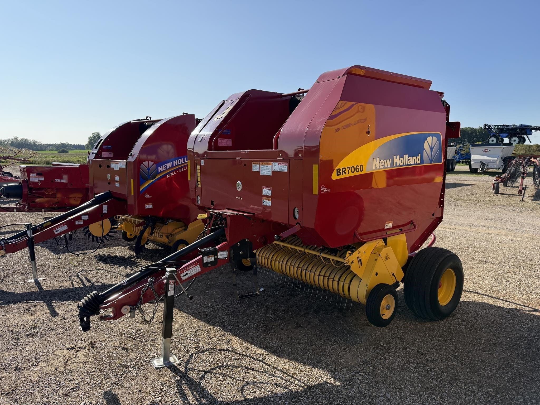 2014 New Holland BR7060 Equipment Image0