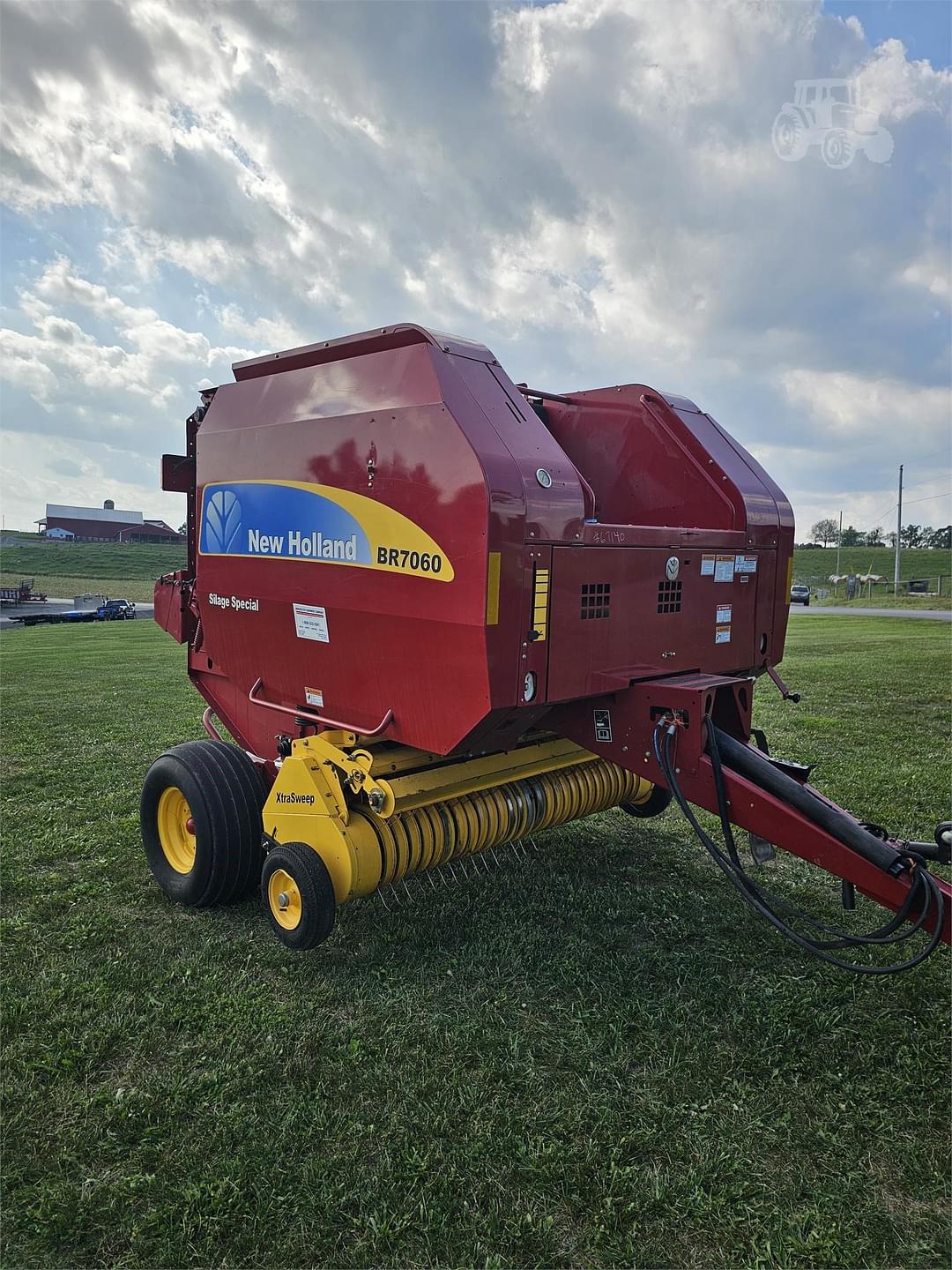 Image of New Holland BR7060 Primary image