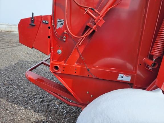 Image of New Holland BR7090 Specialty Crop equipment image 3