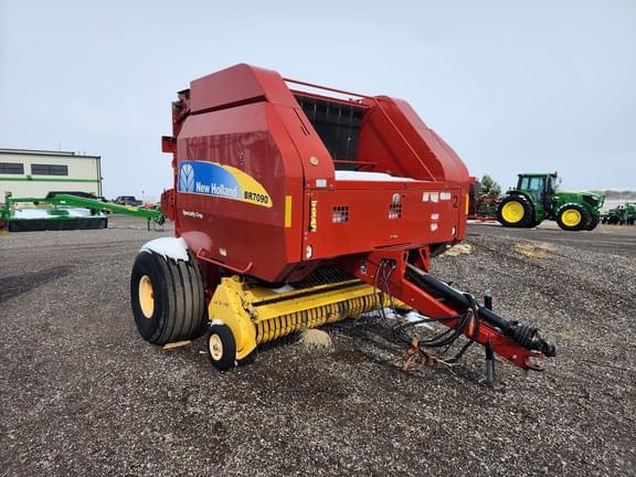 Image of New Holland BR7090 Specialty Crop equipment image 1