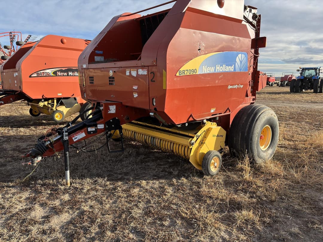 Image of New Holland BR7090 Image 1