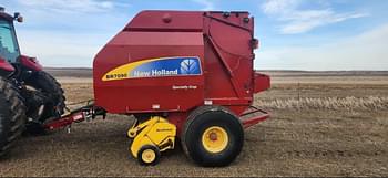 2014 New Holland BR7090 Equipment Image0