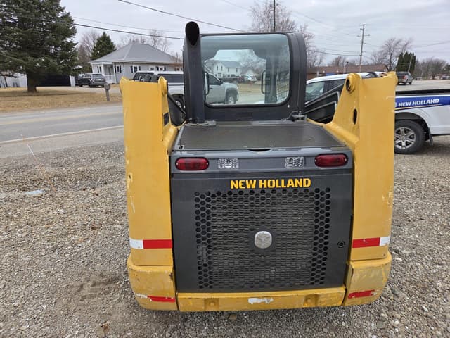 Image of New Holland C227 equipment image 3