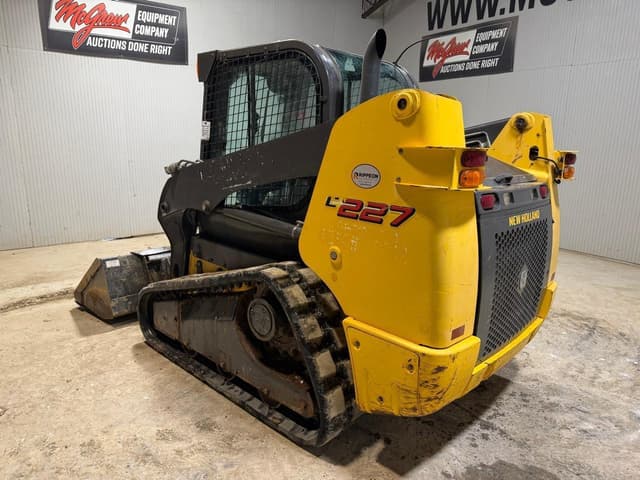 Image of New Holland C227 equipment image 2