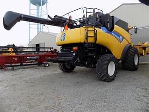 Main image New Holland CR6090 4