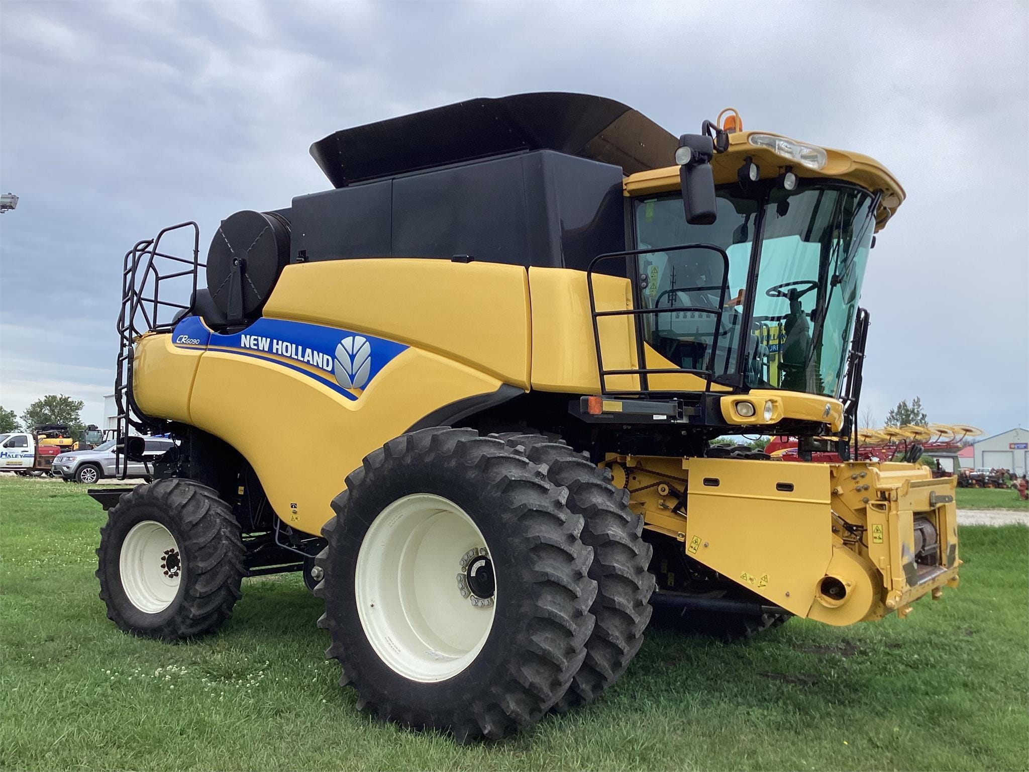 Main image New Holland CR6090