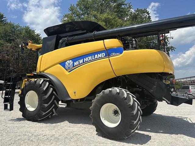 Image of New Holland CR8080 equipment image 4