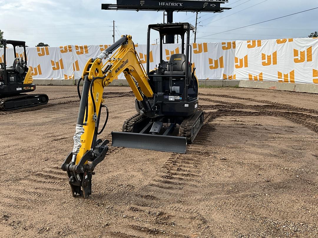 Image of New Holland E26C Primary image