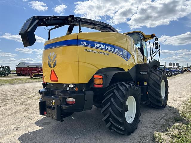 Image of New Holland FR600 equipment image 4