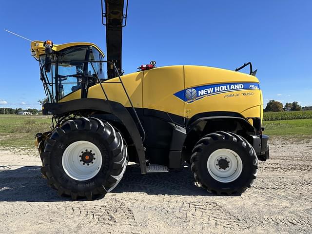 Image of New Holland FR850 equipment image 1