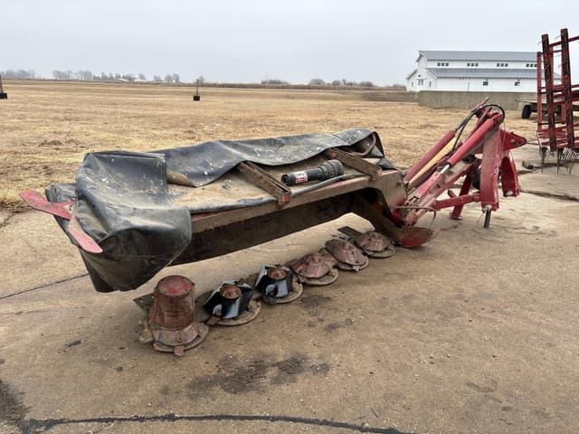 Image of New Holland H6740 equipment image 2