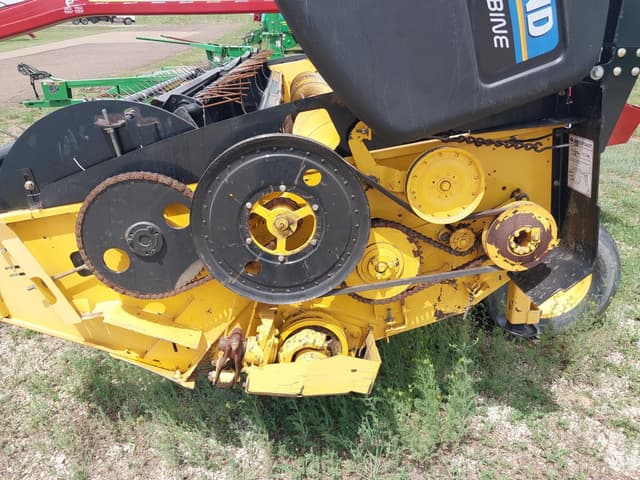 Image of New Holland H7150 equipment image 3