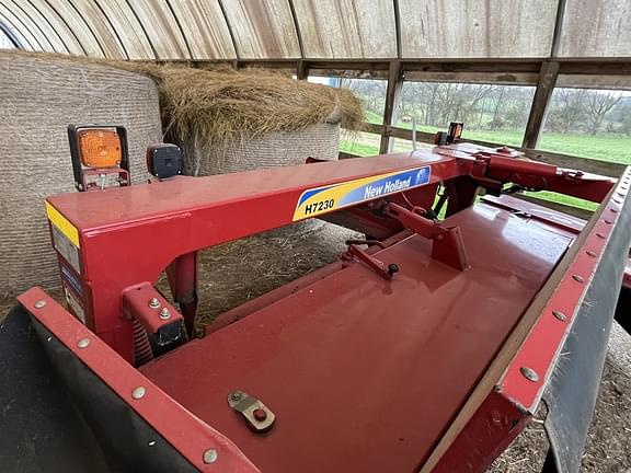 Image of New Holland H7230 equipment image 1