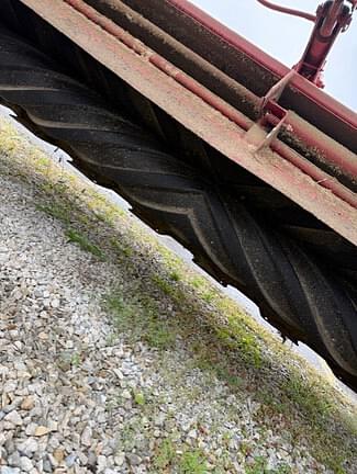 Image of New Holland H7230 equipment image 2