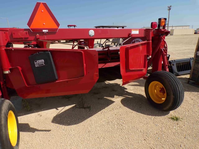 Image of New Holland H7230 equipment image 4