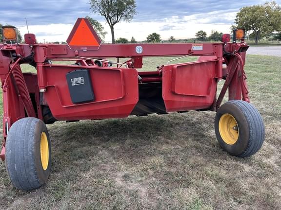 Image of New Holland H7230 equipment image 4