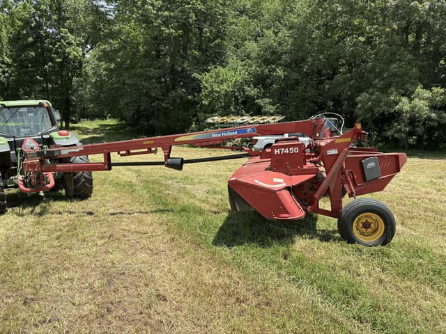 Image of New Holland H7450 equipment image 1