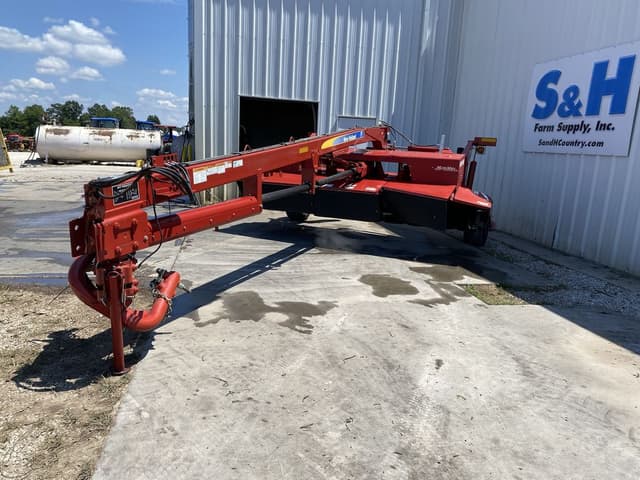 Image of New Holland H7450 equipment image 2