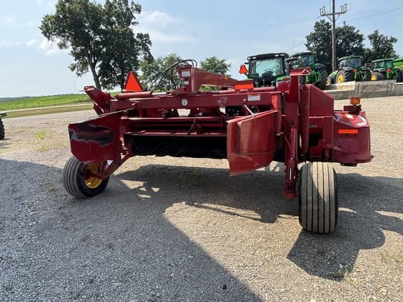 Image of New Holland H7460 equipment image 4
